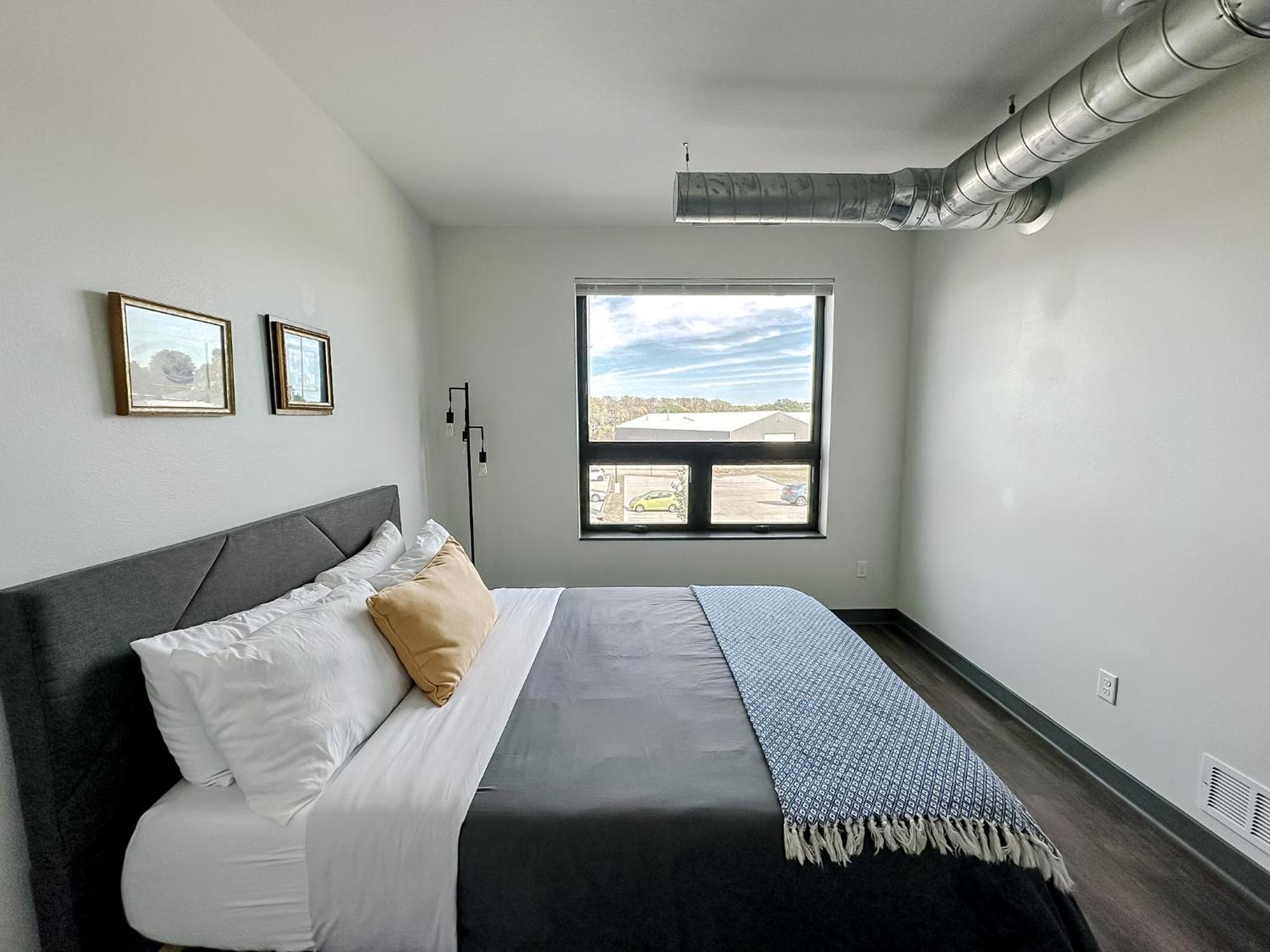 Modern 1BD/1BA Des Moines Apartments Exterior foto